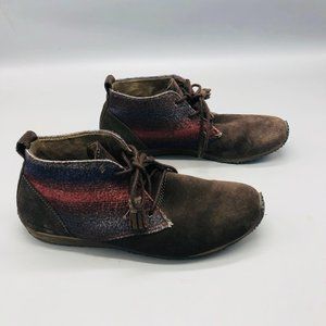 Eddie Bauer shoes brown high top lace up tassels  great for fall and winter